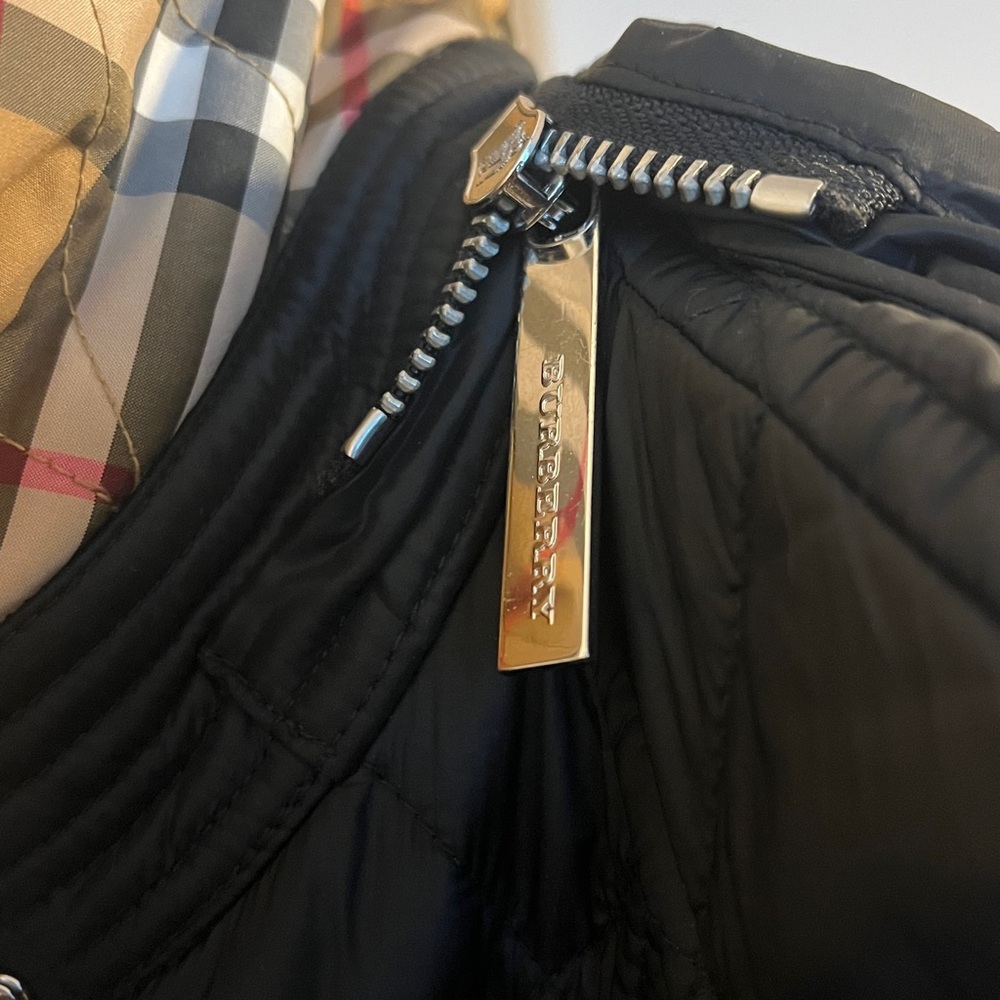 Burberry | Quilted coat with zipper, belt and removable hood, XS - Picture 5 of 6